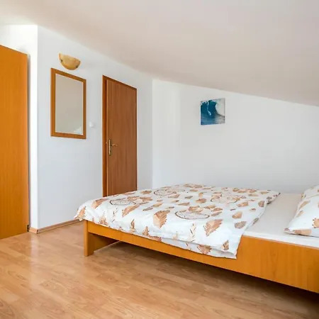Apartment Sandra Malinska *