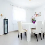 Apartment Sandra Malinska Sveti Vid-Miholjice
