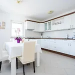 Sandra Malinska Apartment *