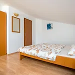 Apartment Sandra Malinska *