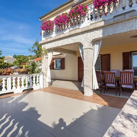 Apartman Sandra Malinska *